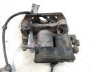 Tesla Model Y original Bremssattel hinten rechts RWD nicht Performance BJ2023 Tesla Model Y original Bremssattel hinten rechts RWD nicht Performance BJ2023