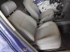 VW Caddy 2K orig Sitz vorn rechts Beifahrersitz Stoff hellgrau mit Muster BJ2009